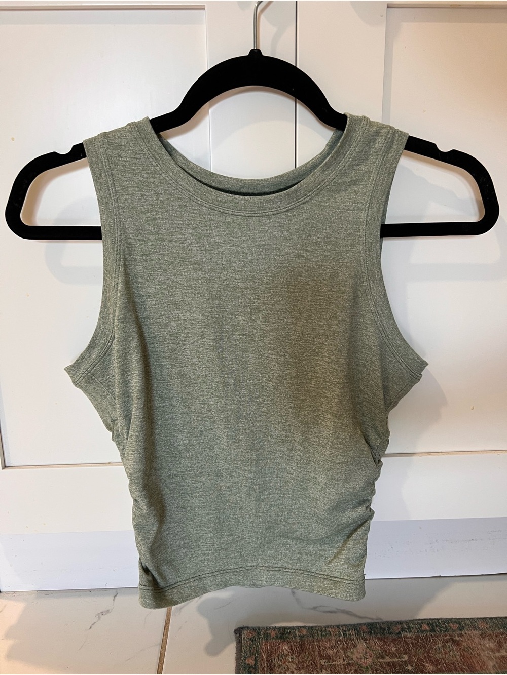 Lululemon License to Train Tight-Fit Tank Grey Eucalyptus Size 6 NWOT